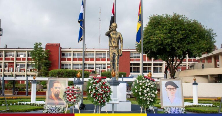 UNAN-León Conmemora el 48 Aniversario de la Inmortalidad del Comandante Carlos Fonseca Amador