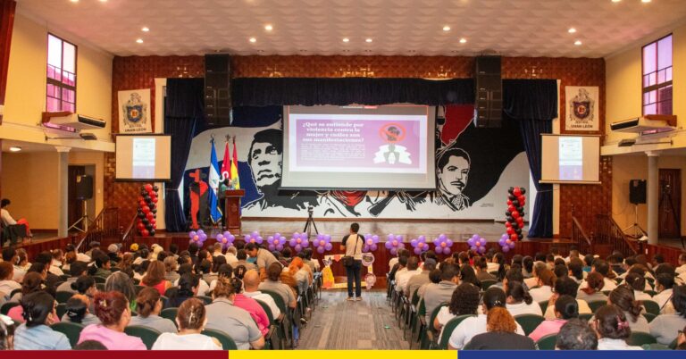 UNAN-León realiza Conferencia “Mujeres Libres de violencia, retos y compromisos que aseguran una Nicaragua en paz”