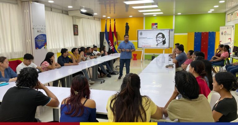 Seminario de Pensamiento Creativo en homenaje al Comandante Camilo Ortega