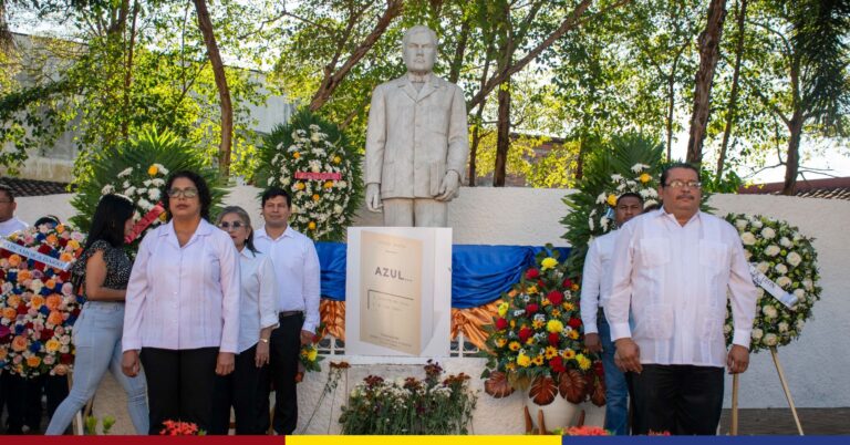 UNAN-León conmemora el 158 aniversario del natalicio de Rubén Darío