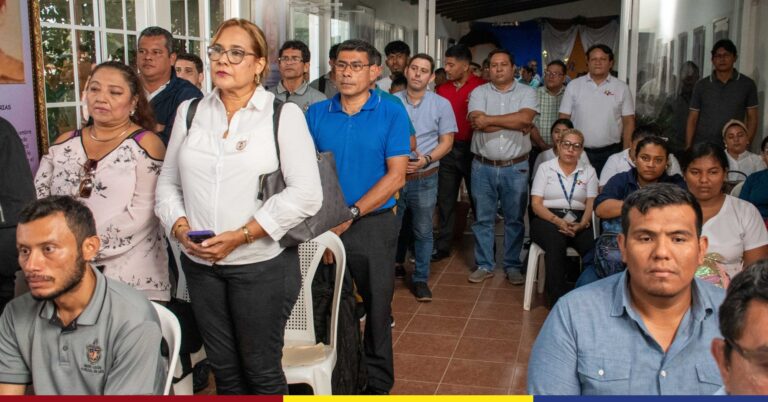 UNAN-León, participa de conversatorio Dariano “Huellas de Darío”